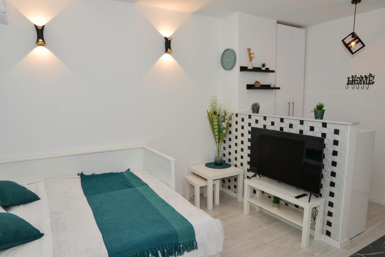 Apartment Deni Zara Esterno foto